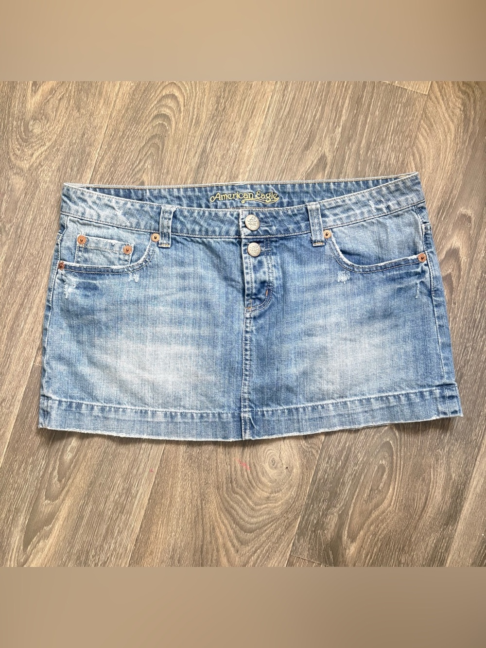 Y2K low rise American Eagle denim mini skirt